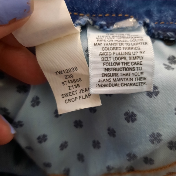Lucky Brand Sweet Jean Crop Flap Mid Rise - Picture 9 of 14